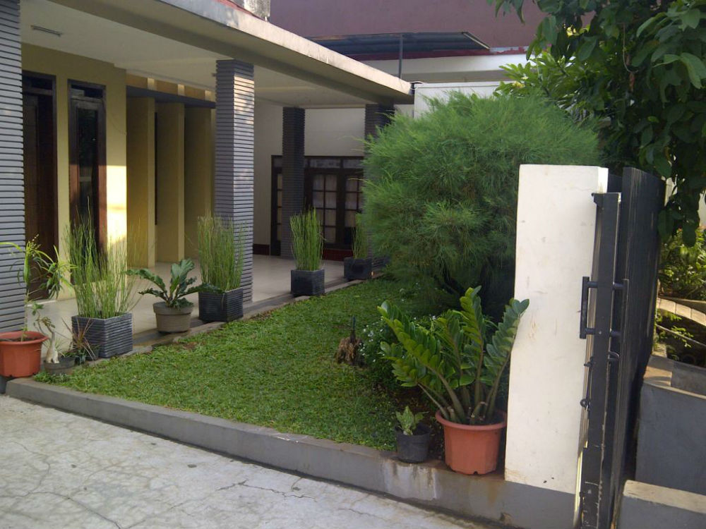 Taman Depan_a