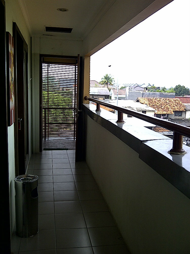 Cilandak-20111128-00732