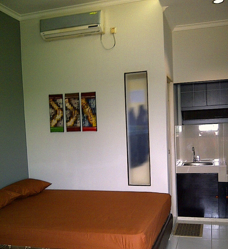 Cilandak-20111128-00729