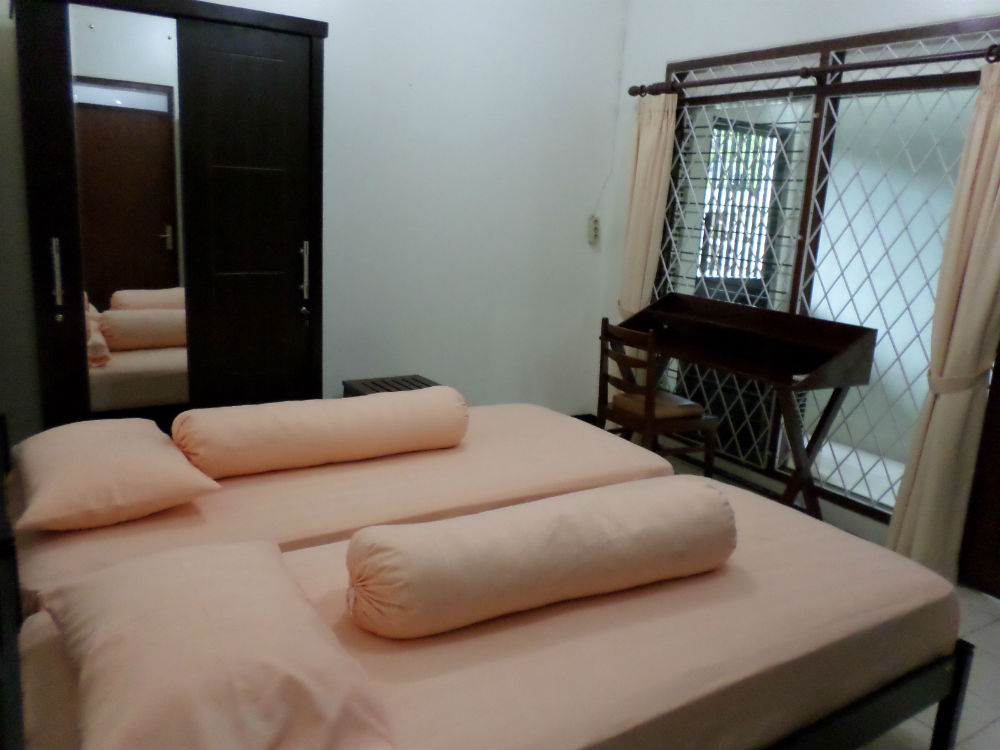 1. Kamar Kost