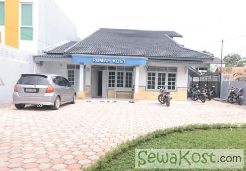 Rumah kost bagi mahasiswa dan karyawan/wati di daerah Meruya, Puri Kembangan