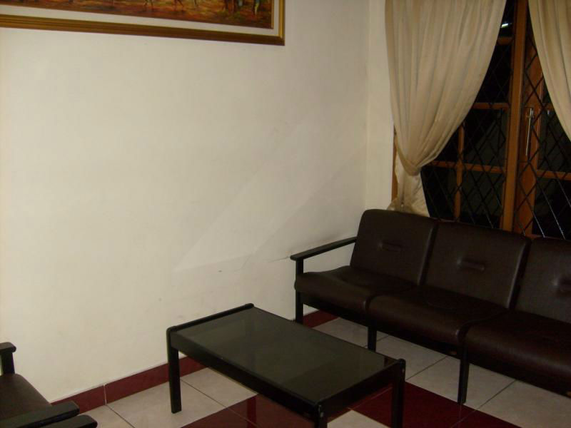 Kos Mampang Prapatan XII No. 30 A - 30 B, Jakarta Selatan 12790