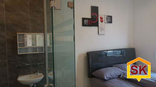 KOS EXCLUSIVE LOKASI STRATEGIS ,LEBAKBULUS,CILANDAK,TB SIMATUPANG,AC,KMD,TV,SwimmingPool,freeWiFI