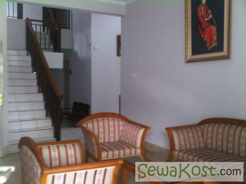 Rumah kost bagi mahasiswa dan karyawan/wati di daerah Meruya, Puri Kembangan