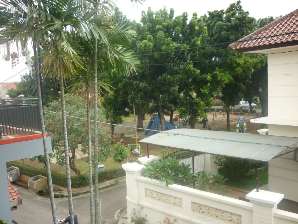 P1000349A