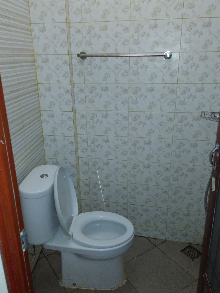 WC DUDUK KAMAR MANDI SHOWER