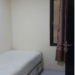 Double Bed atas bawah dan Jendela dengan Horden Double Bed atas bawah dan Jendela dengan Horden