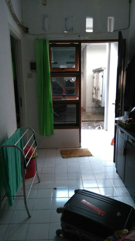 over_kontrak_kontrakan_dekat_kampus_binus_jakbar_2506256_1469437480