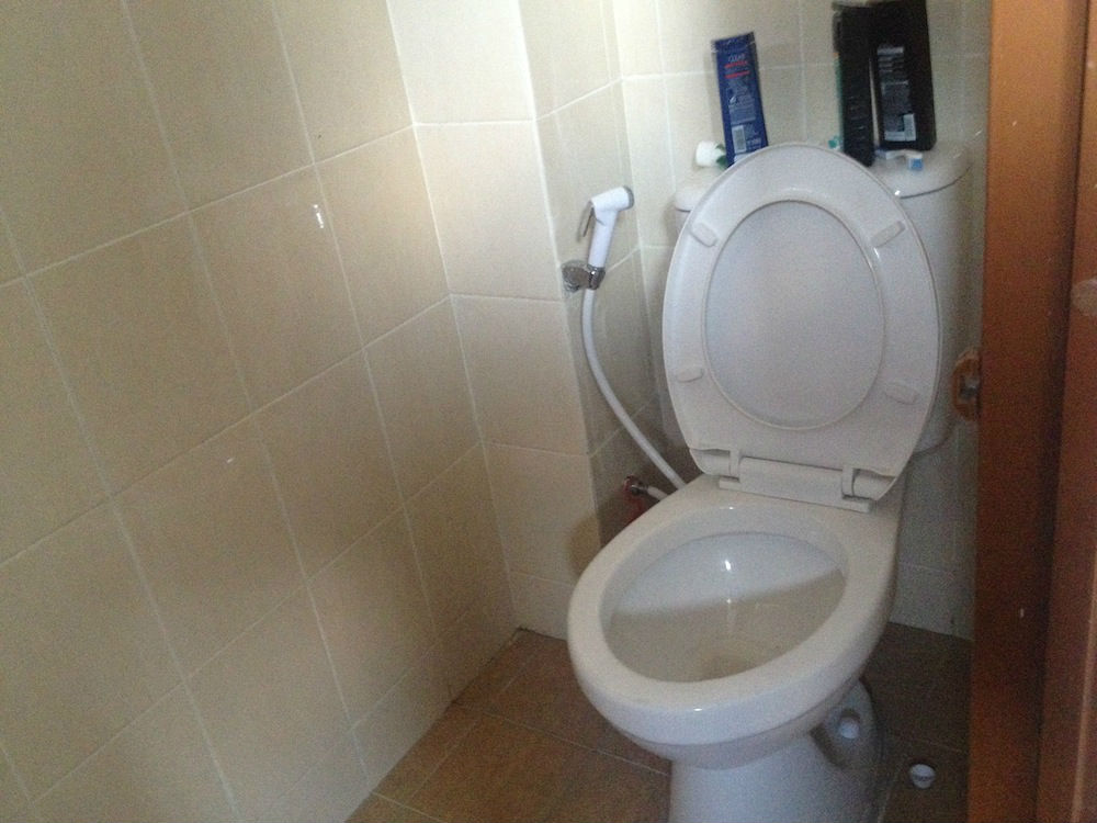 DBalcony-Toilet