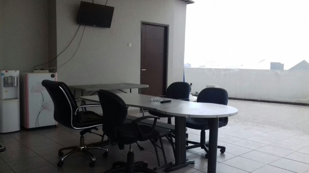 Balkon Tengah
