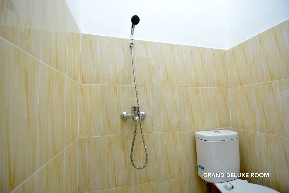 Grand Deluxe Room (8)