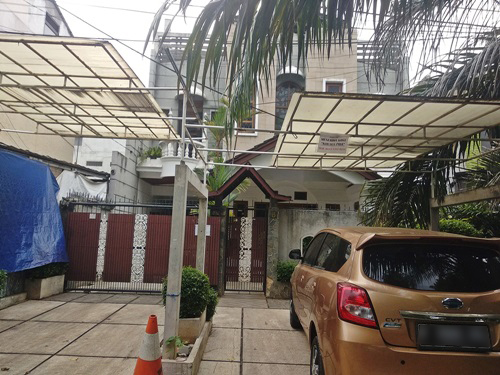 Parkir Depan