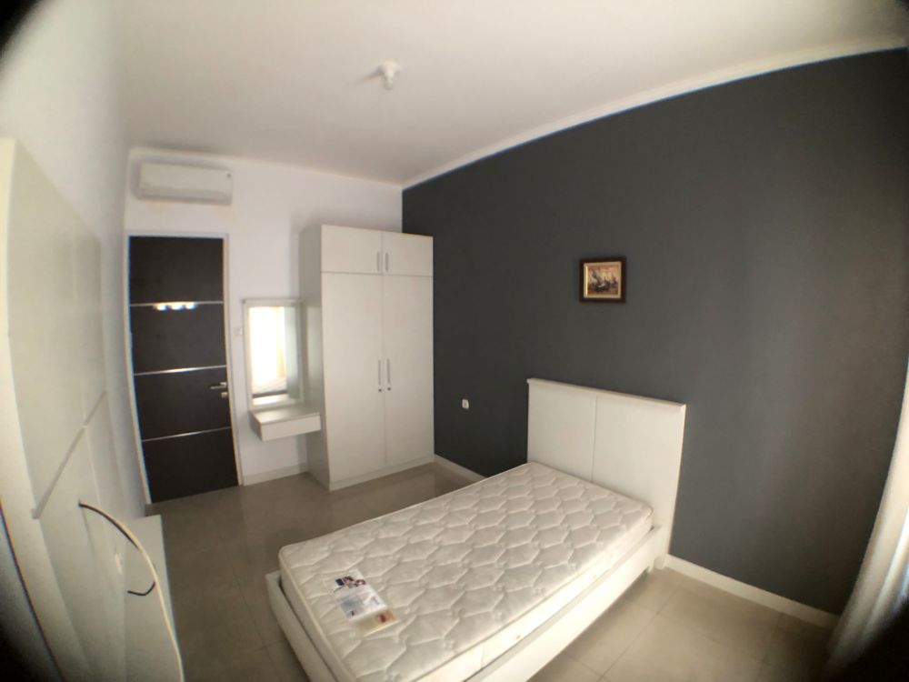 SINGLE ROOM