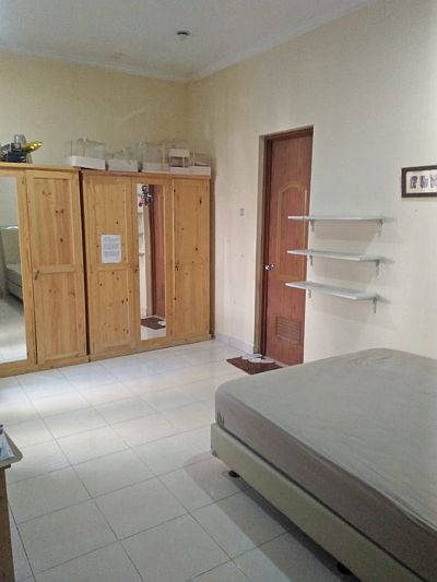 KOST Wanita Perlimaan Jalan Caman Raya - Jatibening