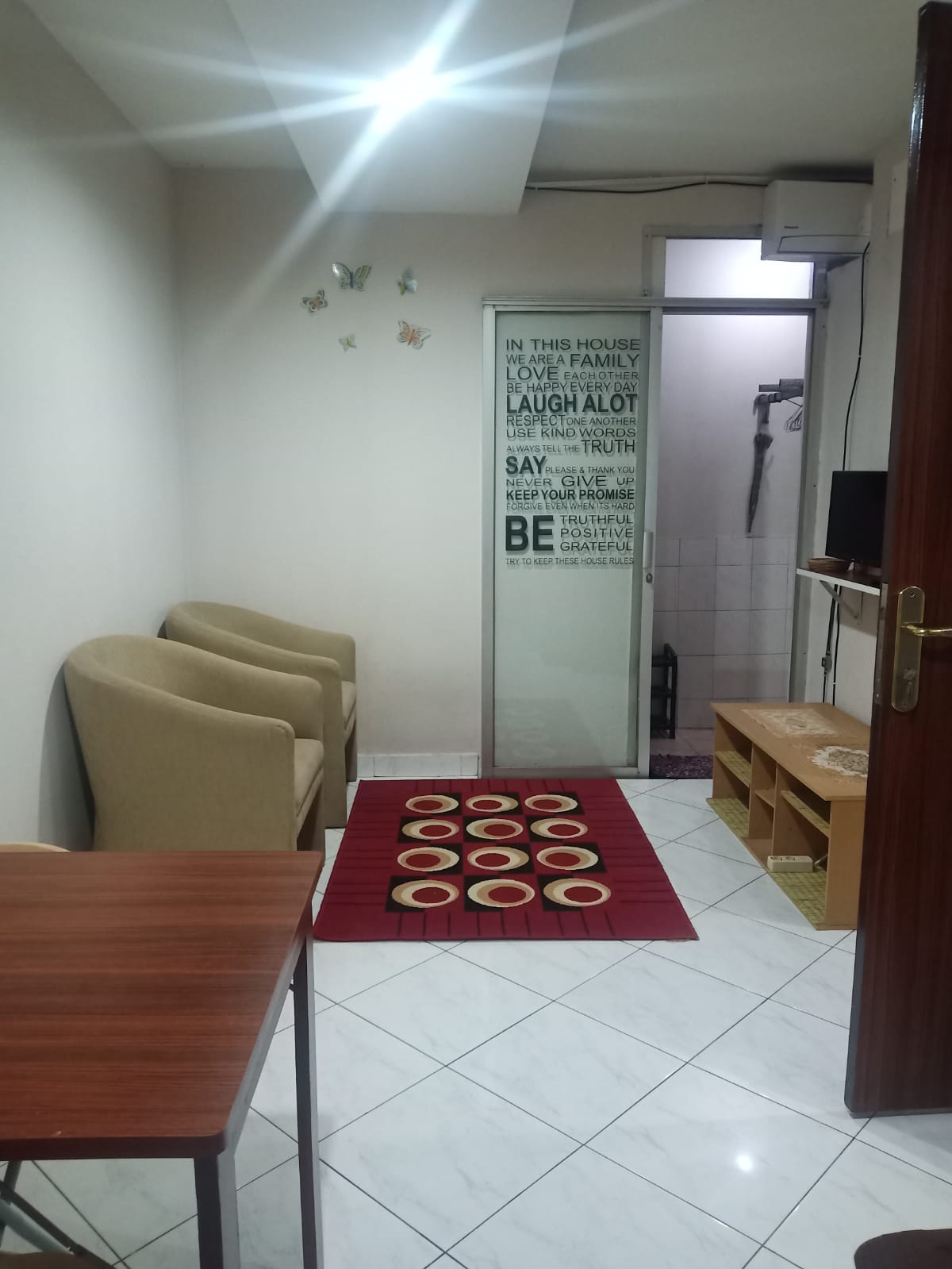 ruang tengah dr pintu masuk