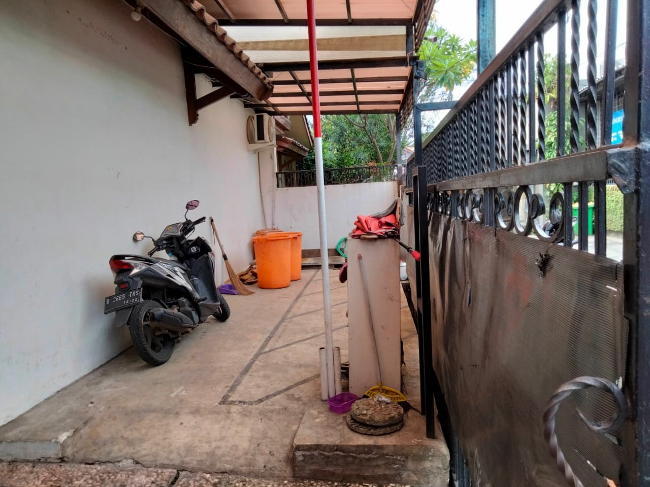 Parkir motor