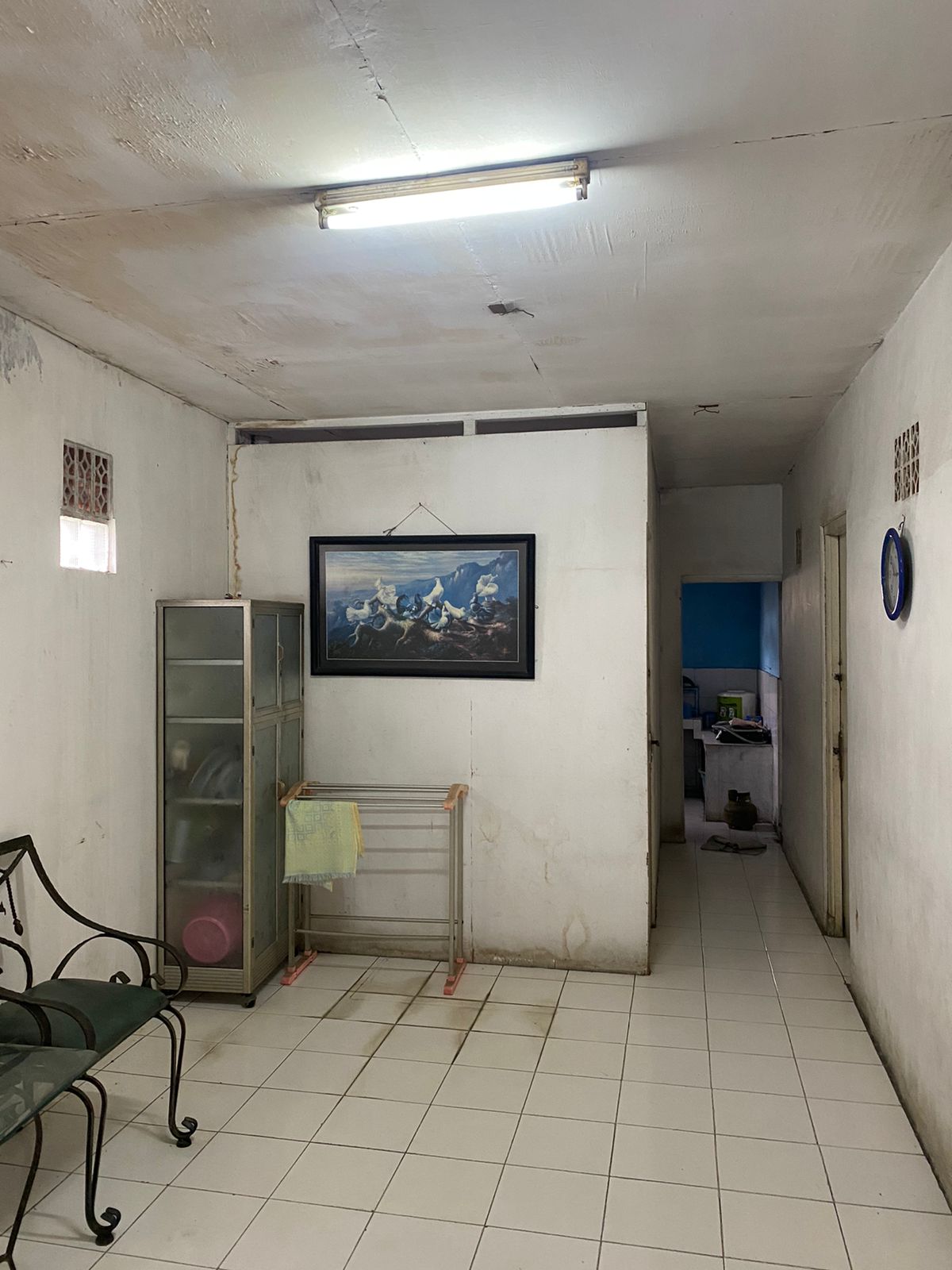 Tampak dalam
