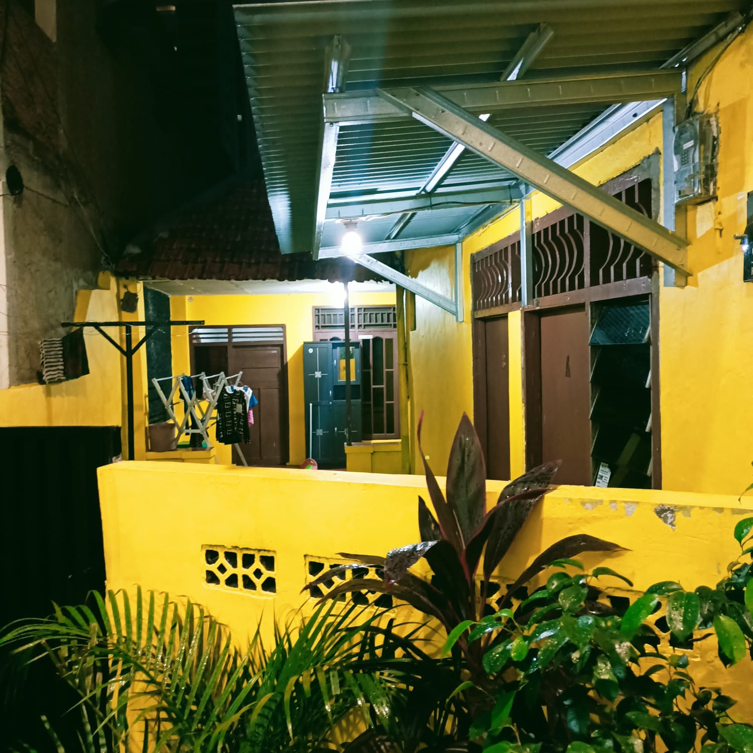 View Depan Kos