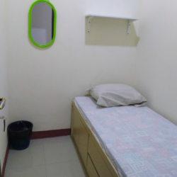 dalam kamar
