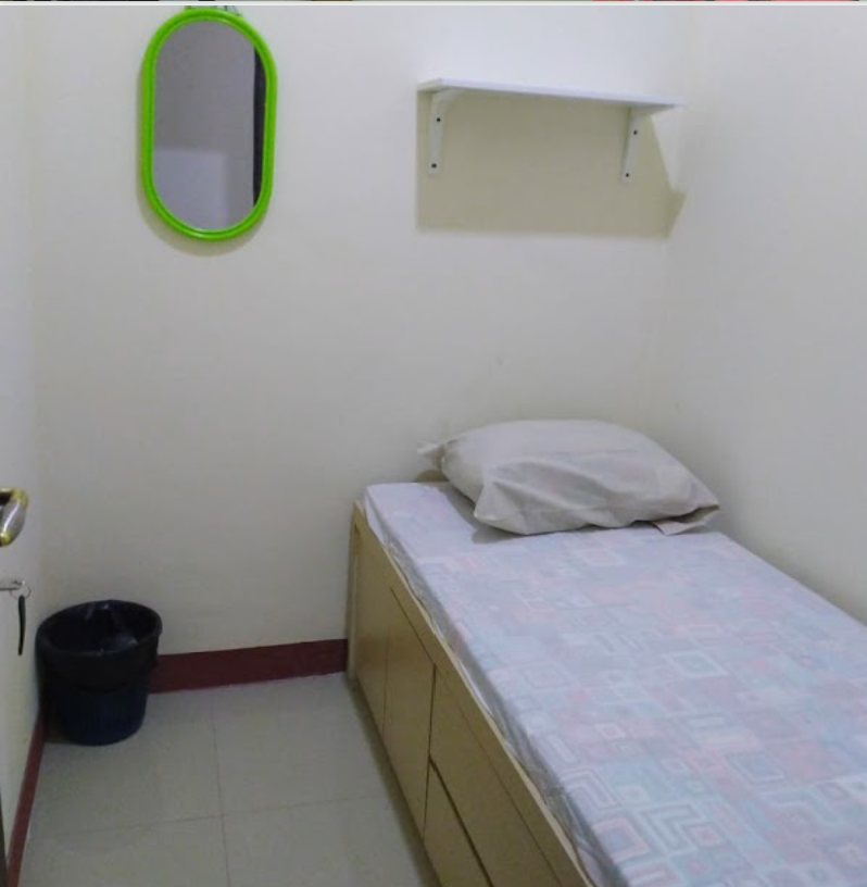 dalam kamar