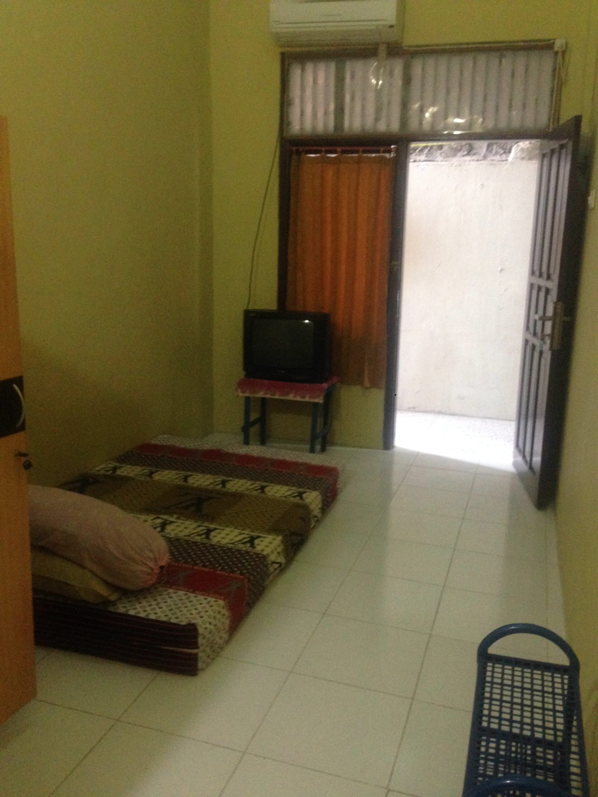 KOST KEZIA