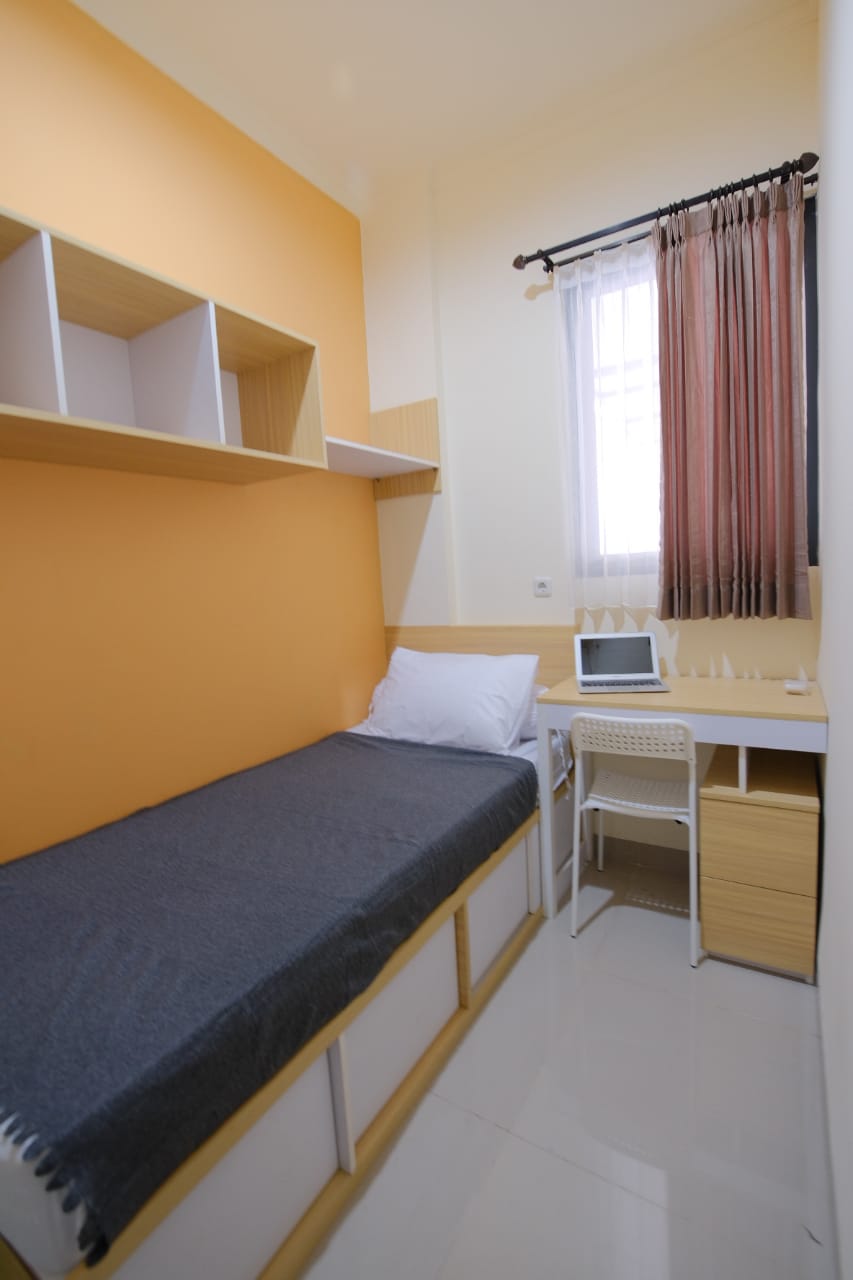 Kamar dengan jendela
