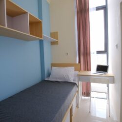 Bed with window Bed with window