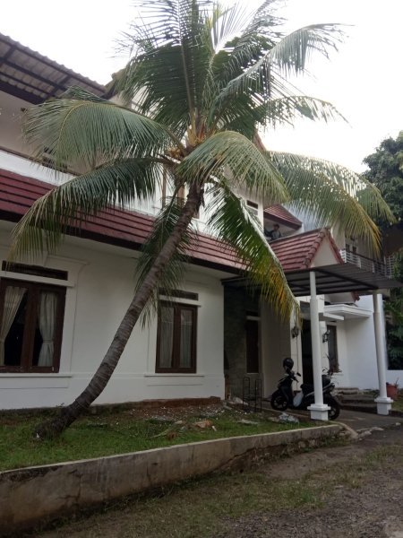 rumah-2-lantai-purilaras-1-banyak-kamar-1646958715_large