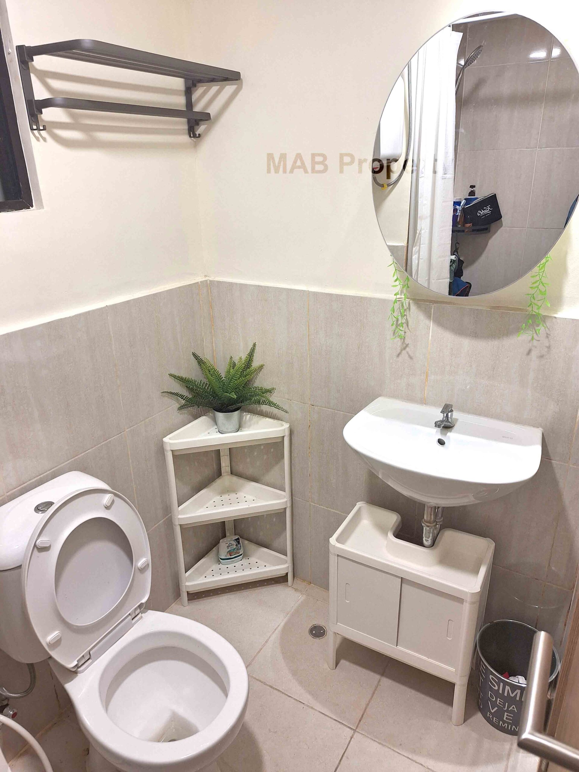 Toilet 2